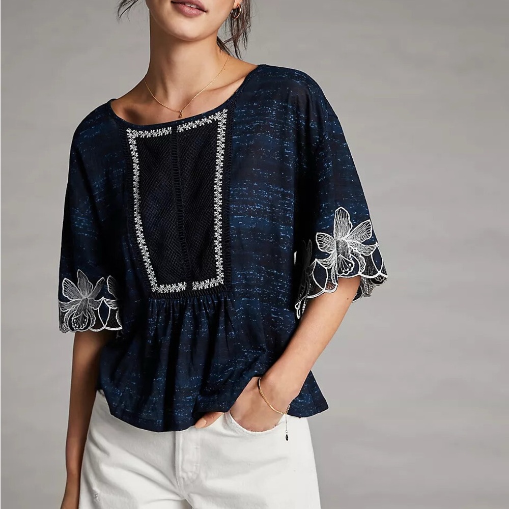 Pilcro Orchid Embroidered Flutter Sleeve Midnight Blue Floral Blouse Boxy XS